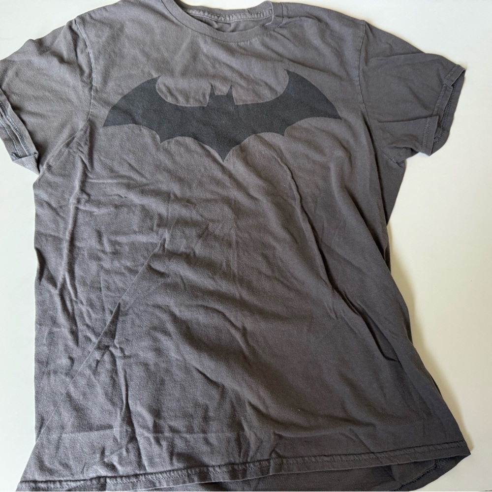 DC Comics Gray Batman Hush Logo T-Shirt